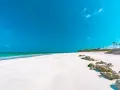 Piękna plaża w Kenii, idealna na wakacje. Kiedy jechać? Najlepiej w porze suchej, od czerwca do października.