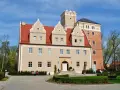 Zamek w Krobielowicach, jedna z atrakcji do 30 km od Wrocławia, zaprasza do zwiedzania.