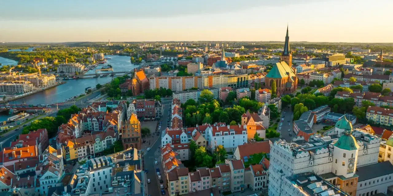 Szczecin ile km do najpopularniejszych miejsc w okolicy?
