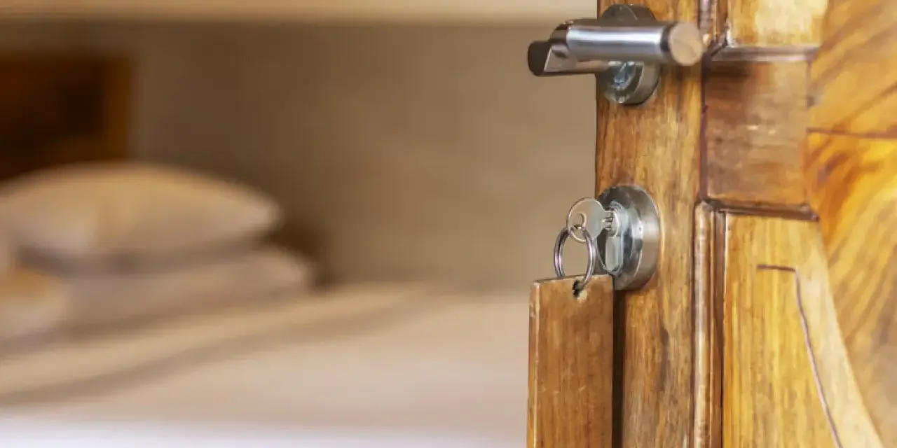 Czym się różni hotel 4-gwiazdkowy od 5? Odkryj kluczowe różnice