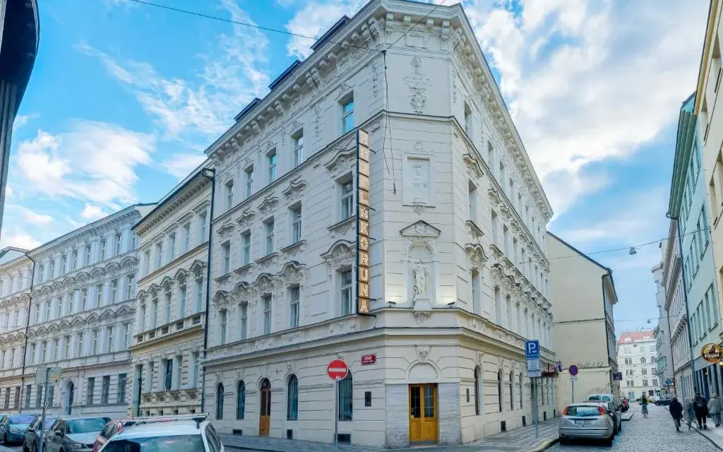 Hotele w Pradze, gdzie mówią po polsku – komfort i łatwa komunikacja