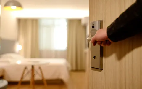 Najlepsze noclegi w Barcelonie: gdzie znaleźć idealne miejsce na pobyt