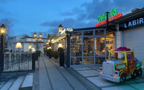 Gdzie zjeść w Międzyzdrojach? Odkryj najlepsze restauracje i smaki