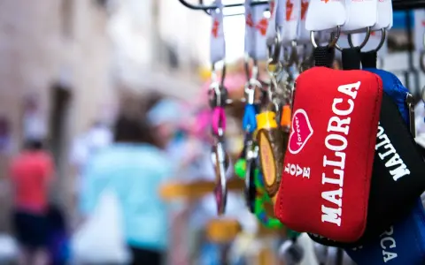 Co warto przywieźć z Majorki? Najlepsze pamiątki i lokalne smaki
