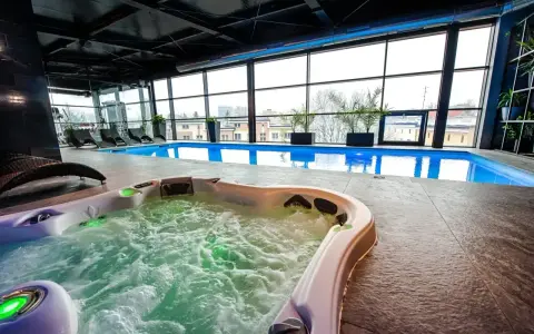 Relaks w jacuzzi i basenie w Białymstoku. Sprawdź aktualny białystok basen cennik i zaplanuj wizytę.