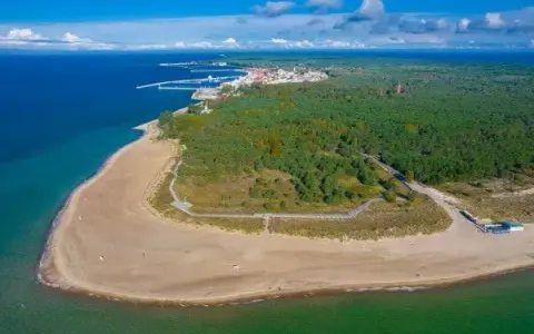 Najbliższe miejsca nad morzem z Szczecina – gdzie warto jechać?