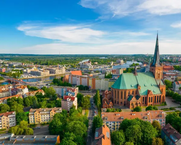 Z czego słynie Szczecin? Odkryj unikalne smaki i atrakcje miasta