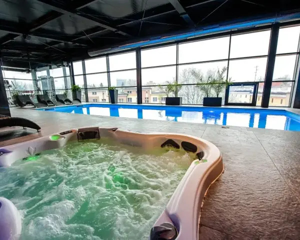 Relaks w jacuzzi i basenie w Białymstoku. Sprawdź aktualny białystok basen cennik i zaplanuj wizytę.