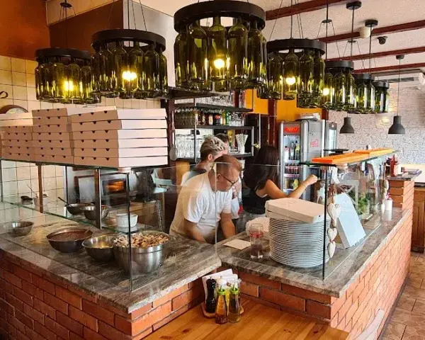 Co zjeść w Łodzi? Odkryj najlepsze lokalne smaki i restauracje