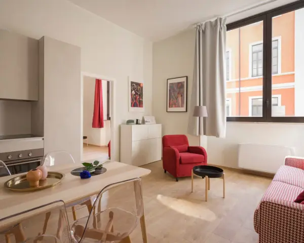 Nowoczesny apartament z kuchnią, jadalnią i salonem. Idealne miejsce na pobyt, gdy zastanawiasz się, airbnb co to.