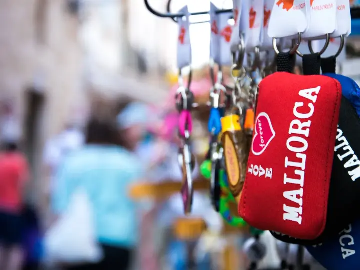 Co warto przywieźć z Majorki? Najlepsze pamiątki i lokalne smaki