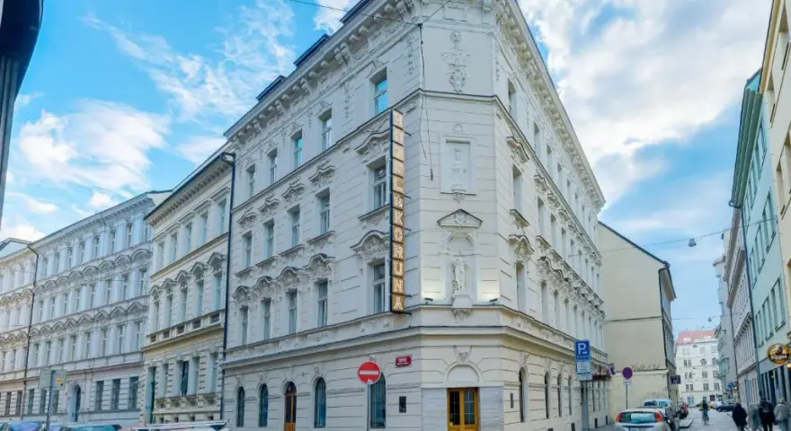 Hotele w Pradze, gdzie mówią po polsku – komfort i łatwa komunikacja