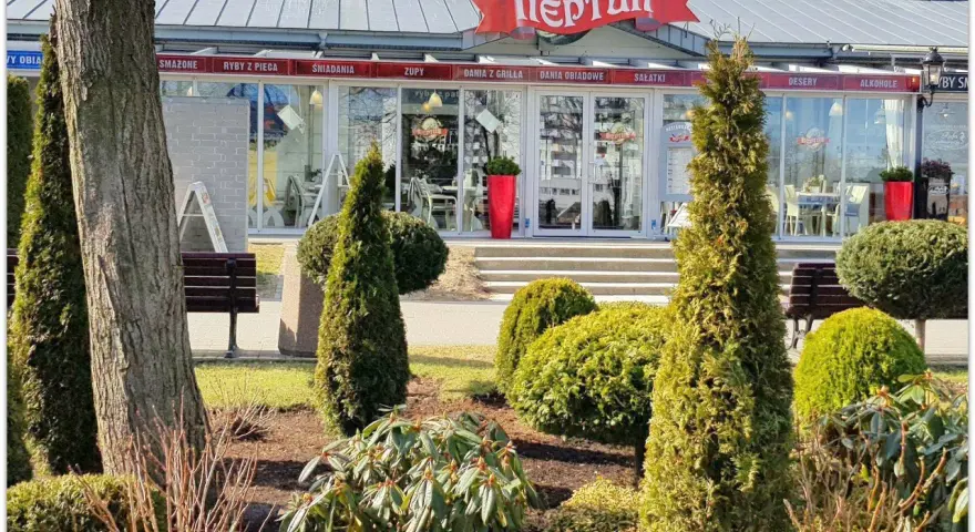 Restauracja Neptun w Międzyzdrojach, idealne miejsce, gdzie zjeść można ryby, dania z grilla i obiadowe.
