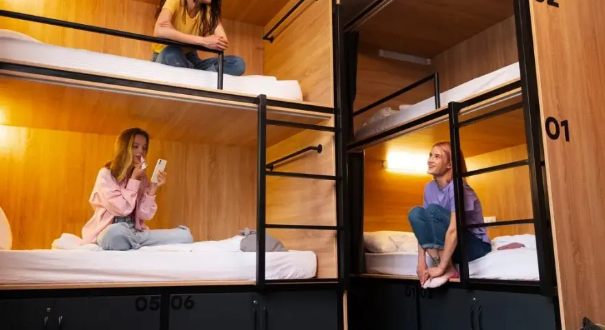 Czym się różni hotel od motelu? Kluczowe różnice, które musisz znać