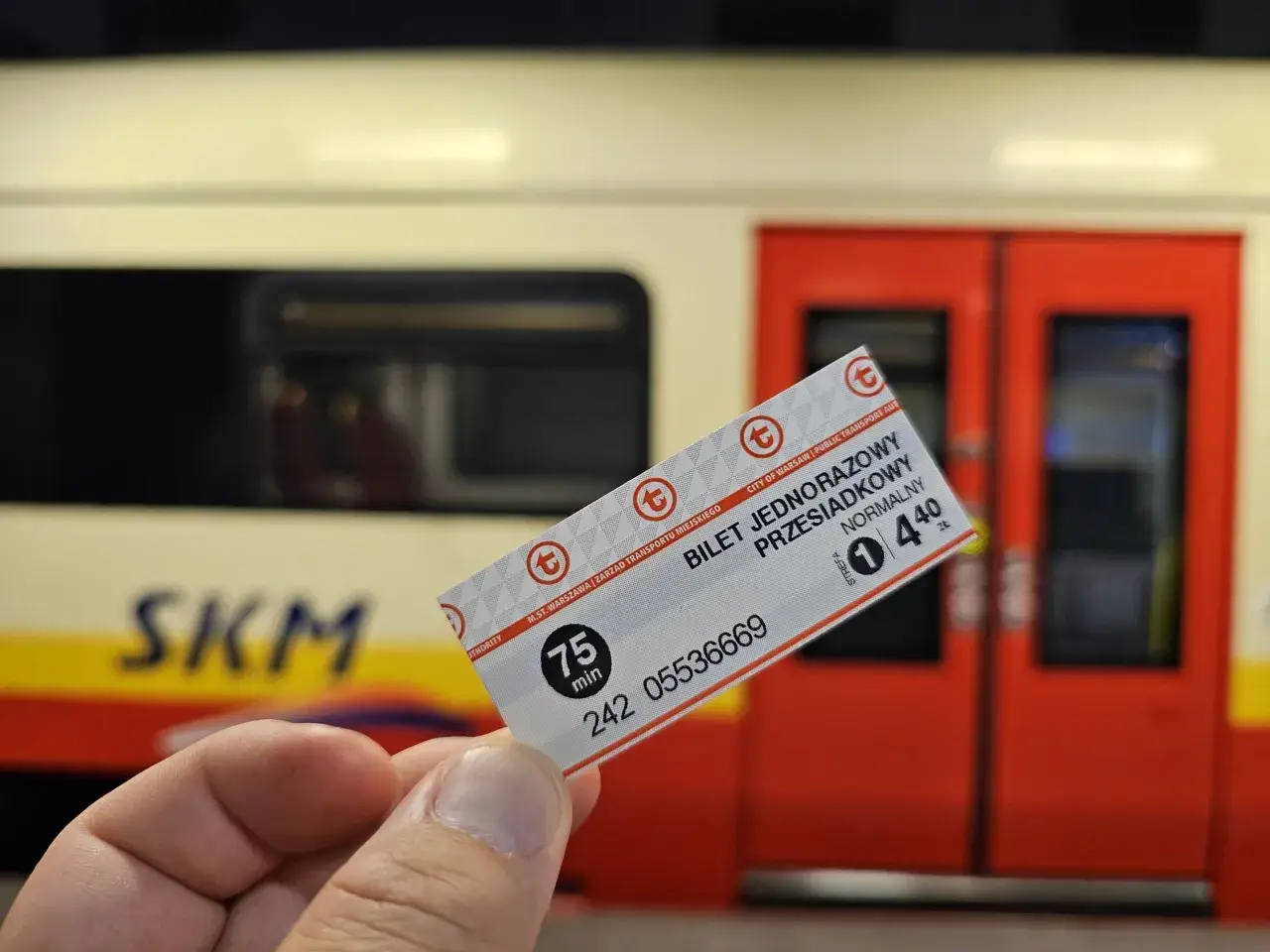 Bilet jednorazowy przesiadkowy na SKM Warszawa, ważny 75 minut.